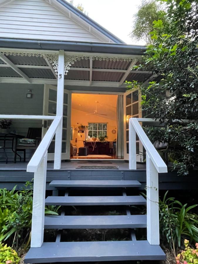 Romantic Cottage, Tamborine Mountain Eksteriør billede